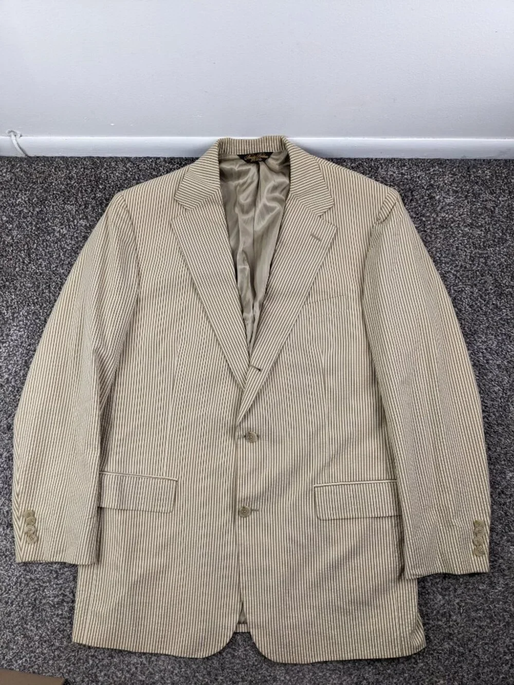 Brooks Brothers Seersucker 2 PC Suit 44L Cotton Striped Beige Tan 36x29 USA Made